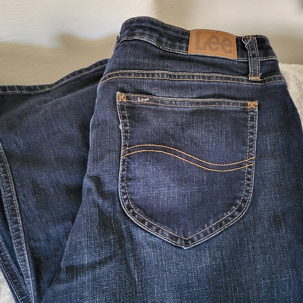 Lee Jean Capri